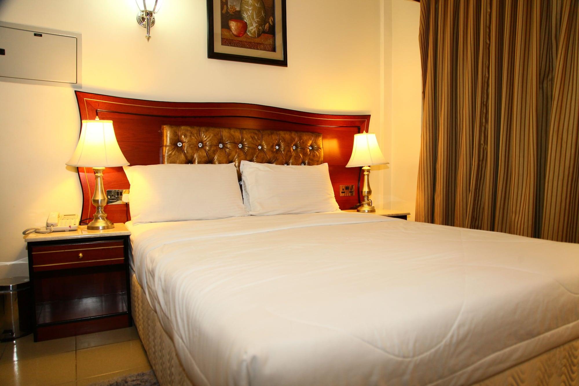 Saffron Hotel Dubai Exterior photo